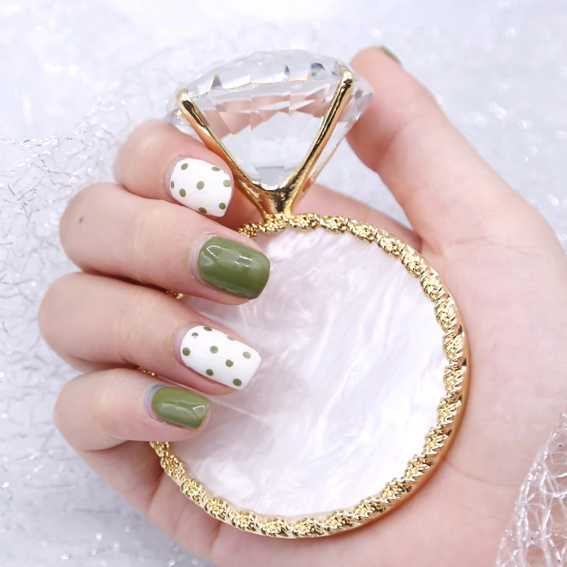 Resin Nail Palette with Diamond | Accessories