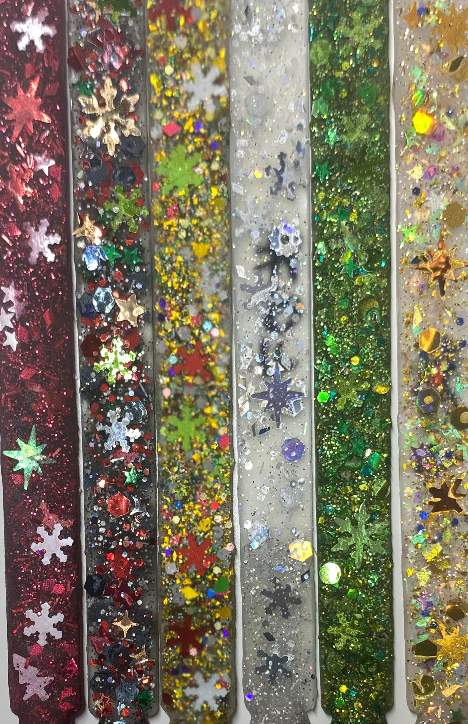 SNOW FLAKES,CHRISTMAS CHUNKY GLITTER ACRYLICS POWDER 6 COLORS AVAILABLE 1.OZ EACH JAR